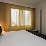 Adina Apartment Hotel Berlin Hackescher Markt
