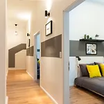 Modern 2 Bedroom Apartment in Berlin Schöneberg