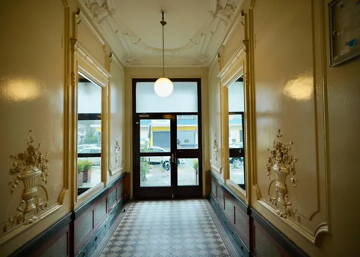 Hotel Pension Bernstein am Kurfürstendamm