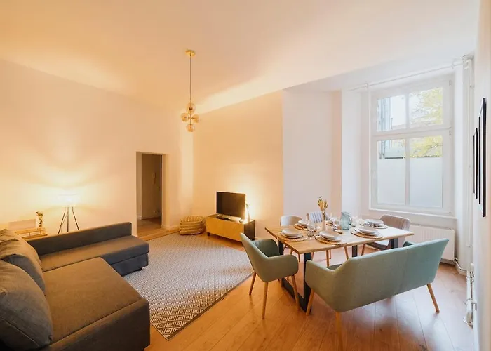 Spacious 2-Bedroom In The Heart Of Friedrichshain