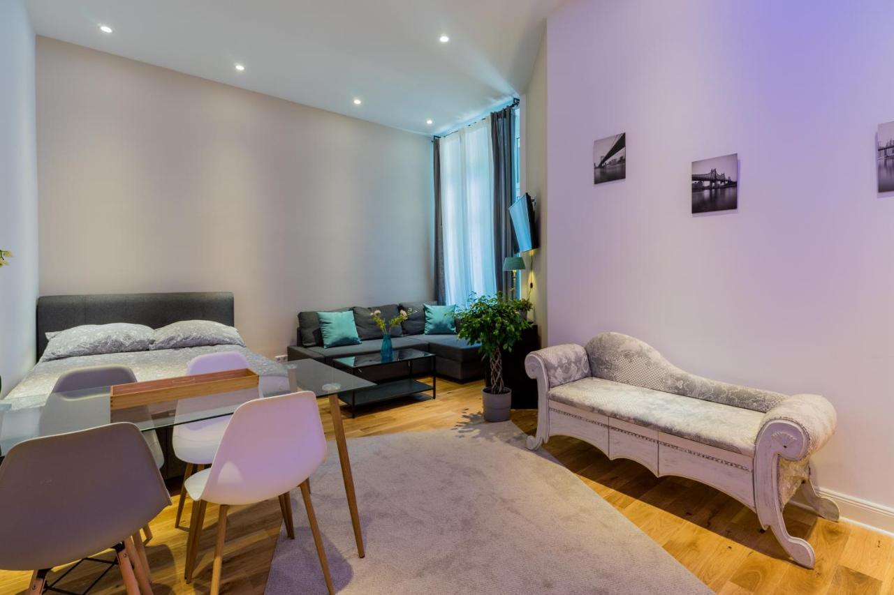 Beautiful Loft Unique in Center of Berlin Charlottenburg Apartment *