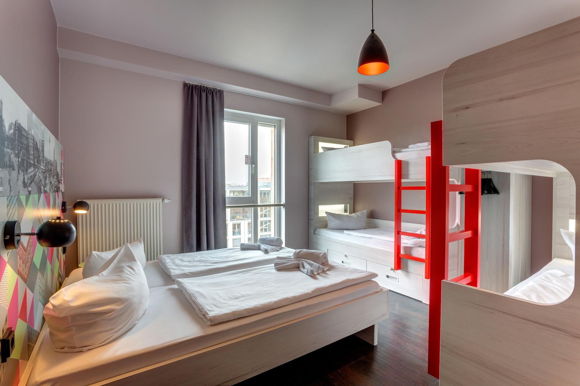 Hotell Meininger Alexanderplatz