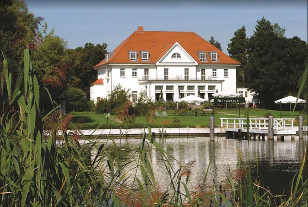 Hotel Schmöckwitz 3*