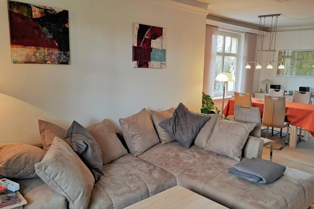Lägenhet Town-villa, Apartment, Living With Big Sofa Bed , 2 Bedroom, 1kitchen, 1bathroom, 1 Office, 1 Garden *