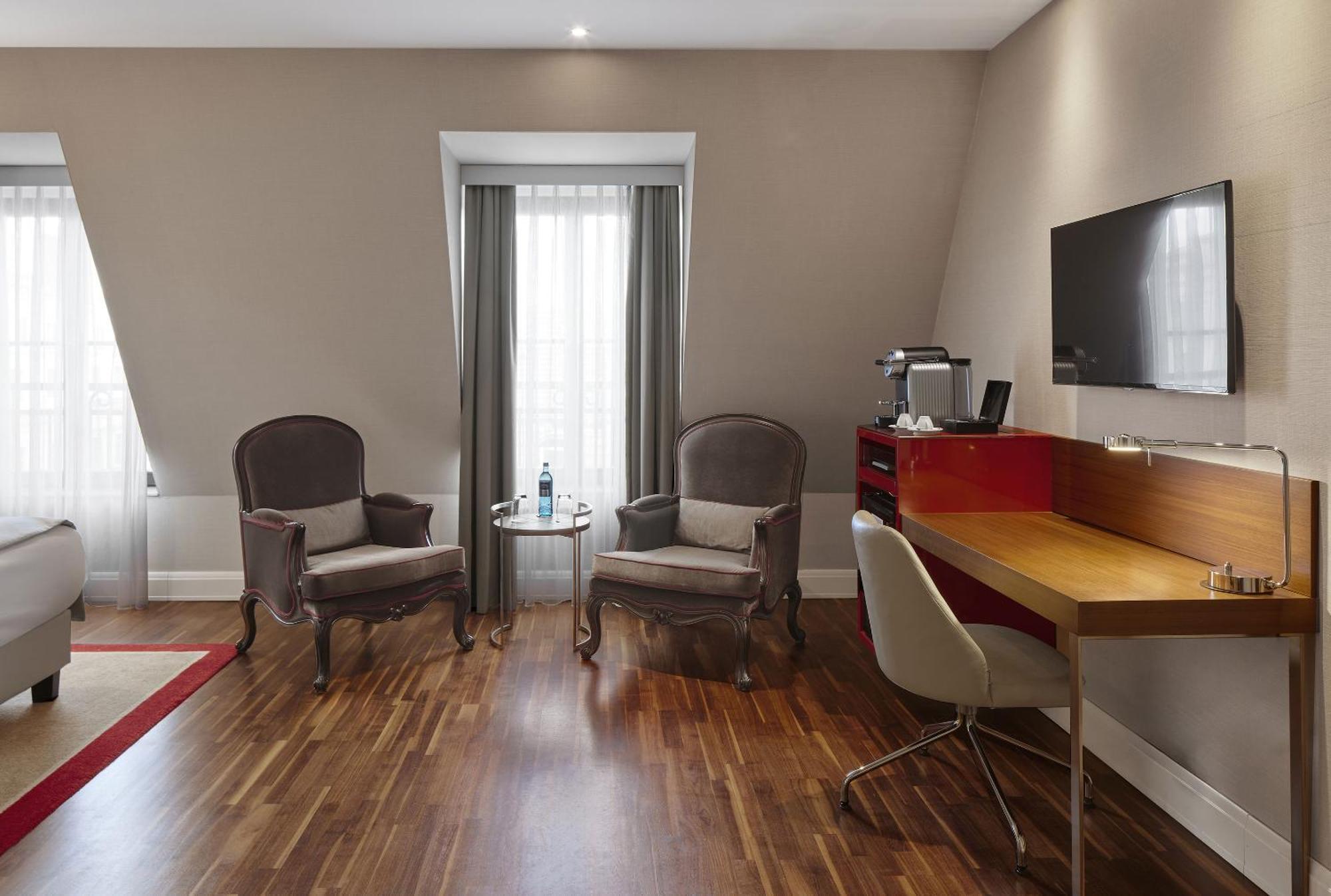 Hotell Titanic Gendarmenmarkt 5*