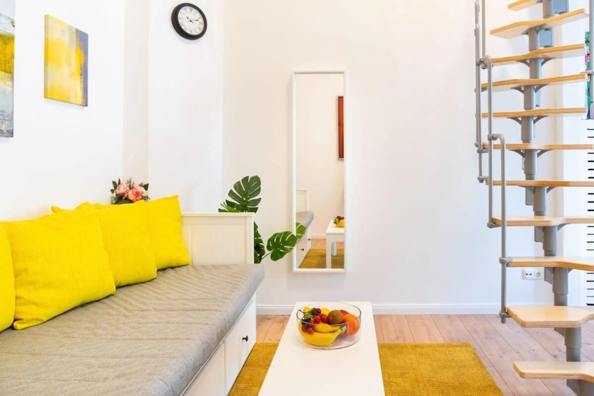 Spacious Loft Style In Wilmersdorf Apartment *