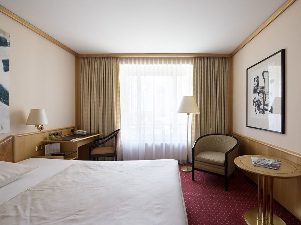 Living Grosser Kurfuerst 4* Berlin