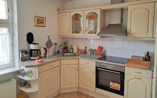 Town-villa, Apartment, Living With Big Sofa Bed , 2 Bedroom, 1kitchen, 1bathroom, 1 Office, 1 Garden Lägenhet