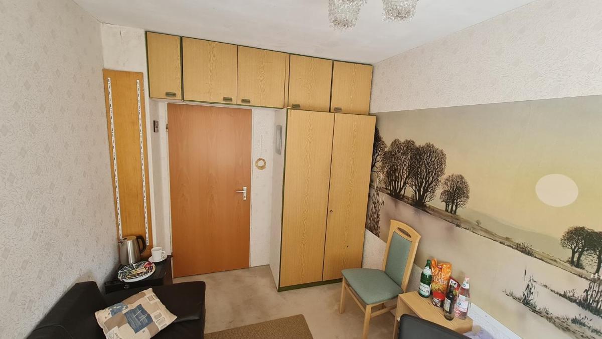 Homestay Mit Optimaler Verkehrsanbindung Und Vielen Extras In Berlin-rudow