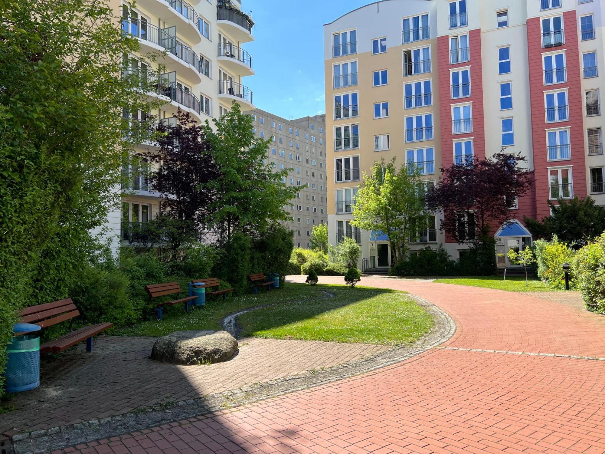 Alexa Spacious Design Up To 10 Persons - Parking - Superfast Wifi * Berlin