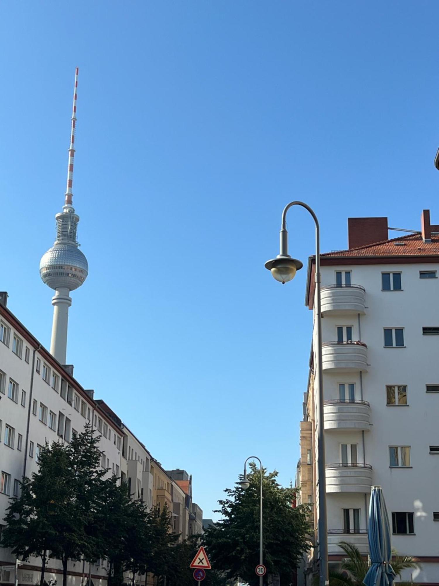 Alexa Spacious Design Up To 10 Persons - Parking - Superfast Wifi * Berlin