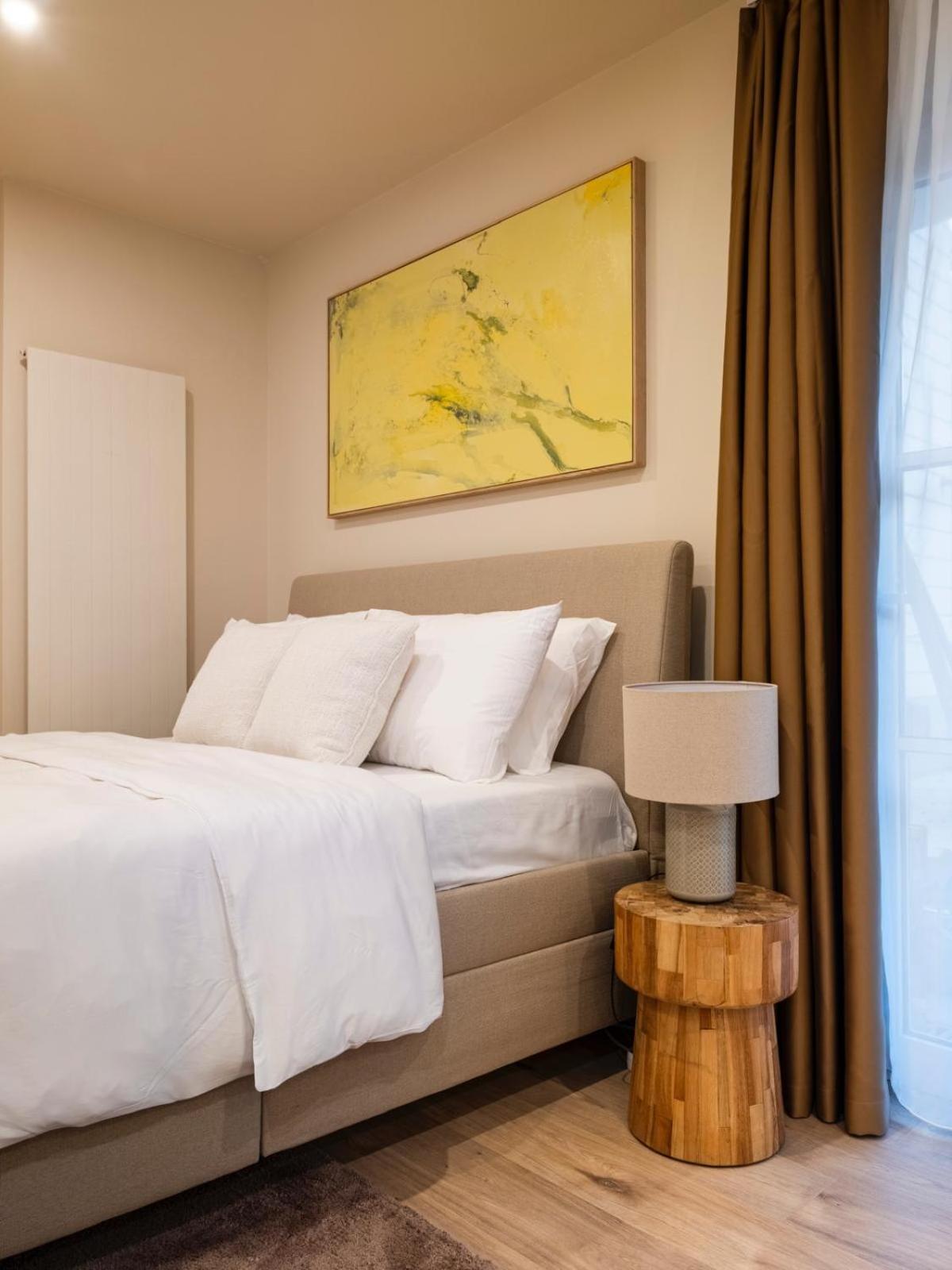 Alexa Spacious Design Up To 10 Persons - Parking - Superfast Wifi Apartment Berlin