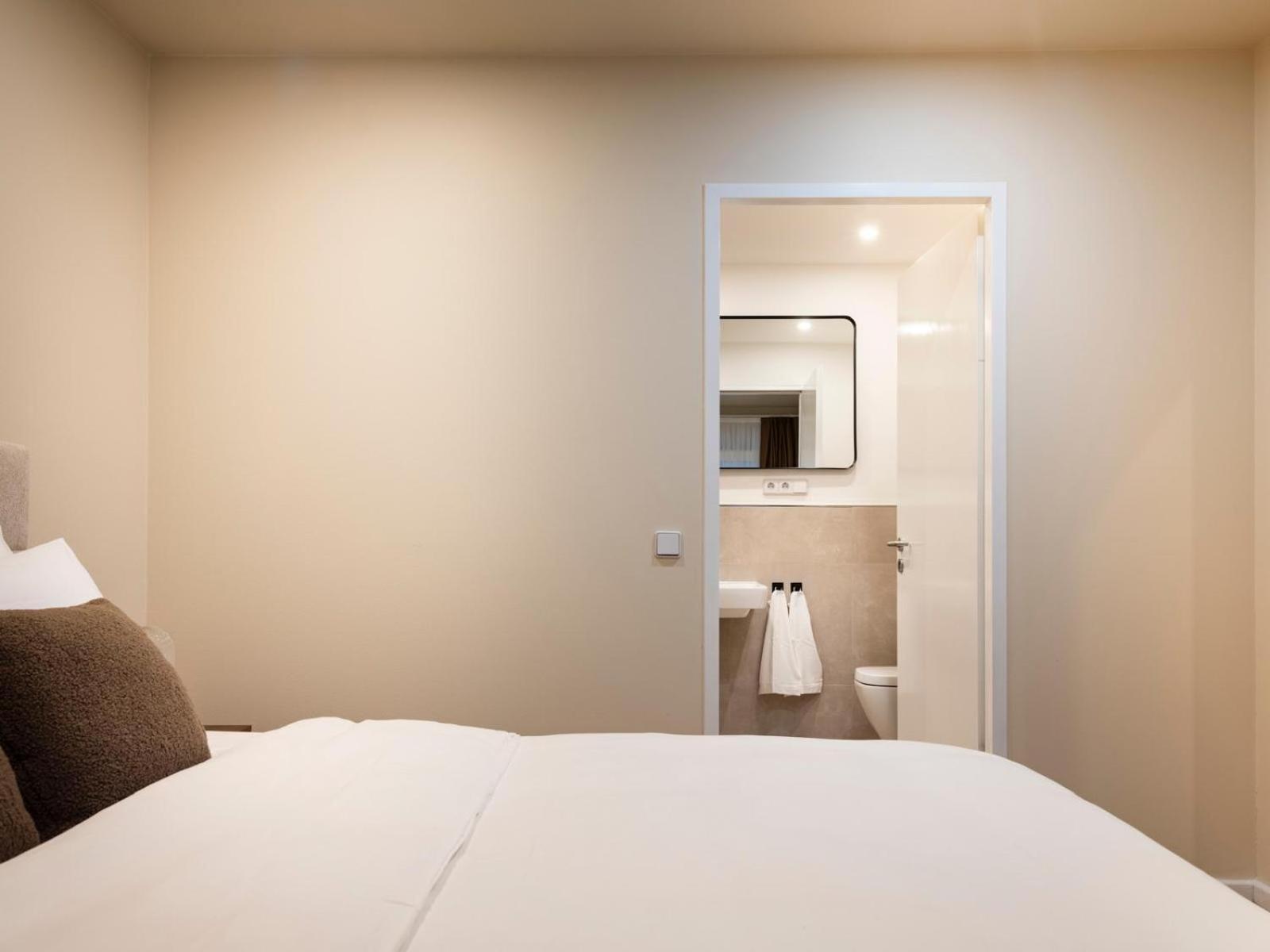 Alexa Spacious Design Up To 10 Persons - Parking - Superfast Wifi