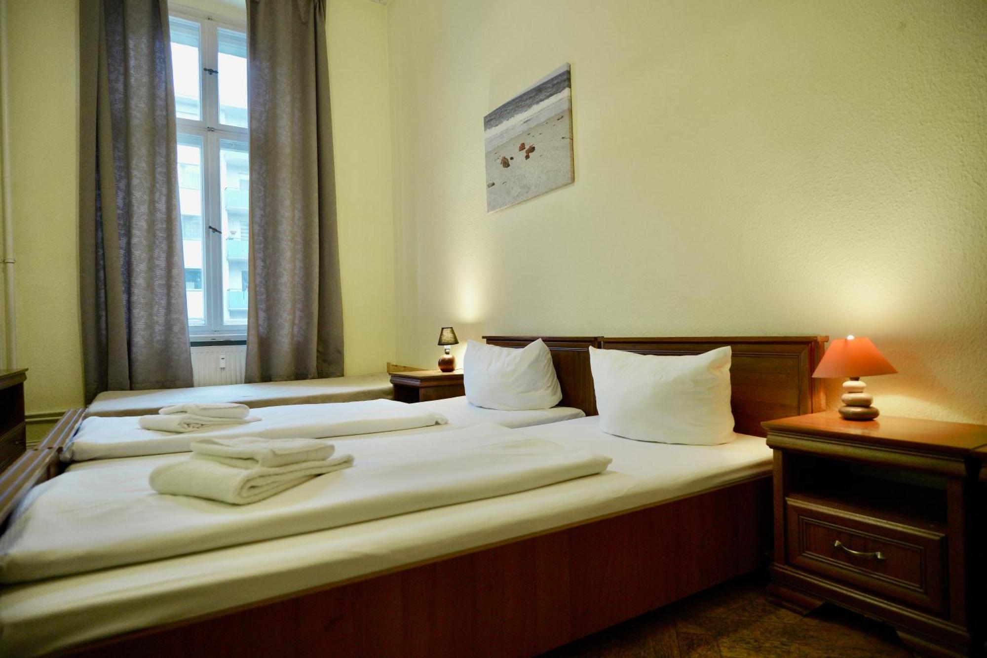 Bernstein Am Kurfürstendamm Hotel 3*