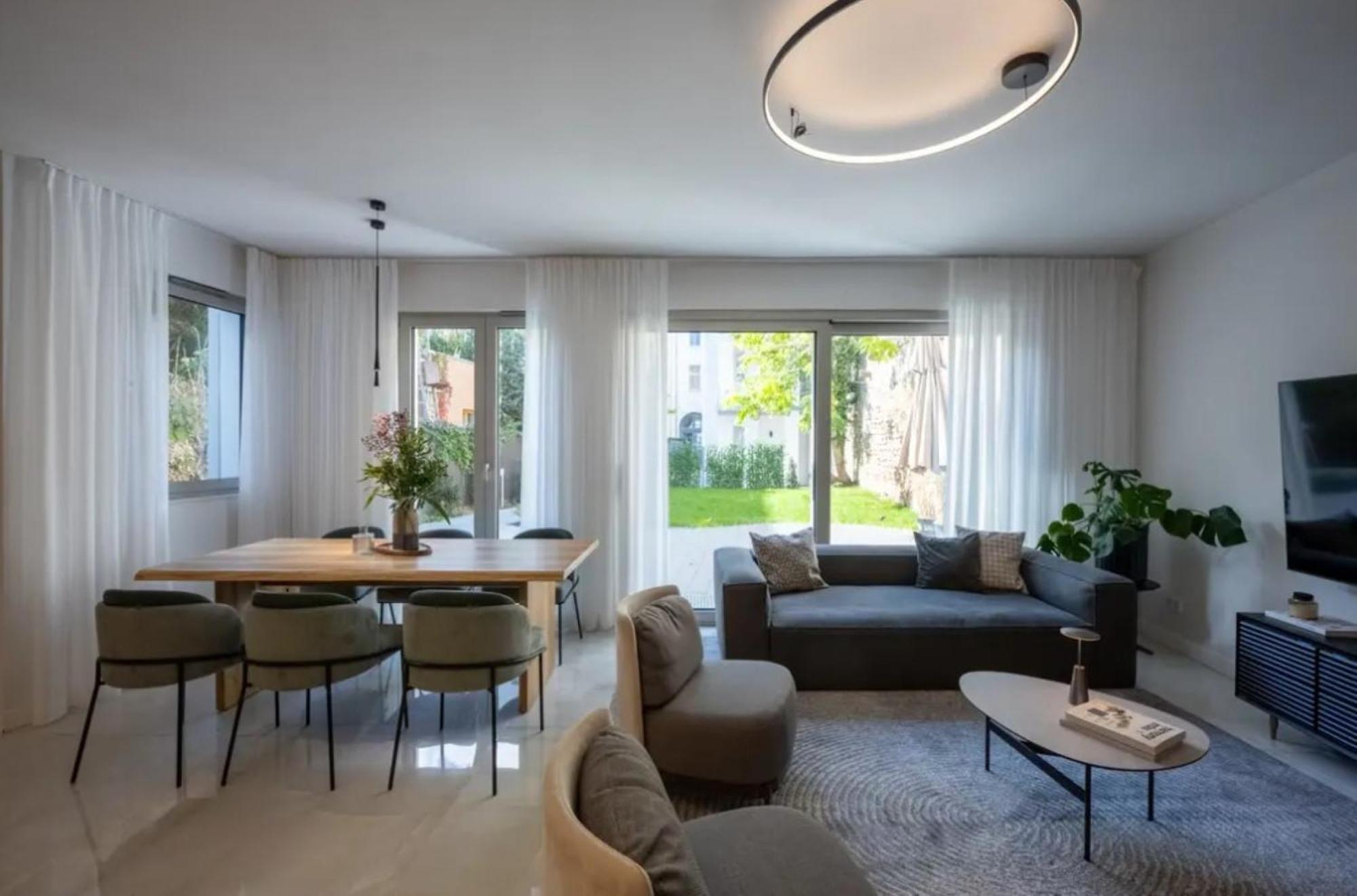 Semesterbostad Luxury House In City Center *