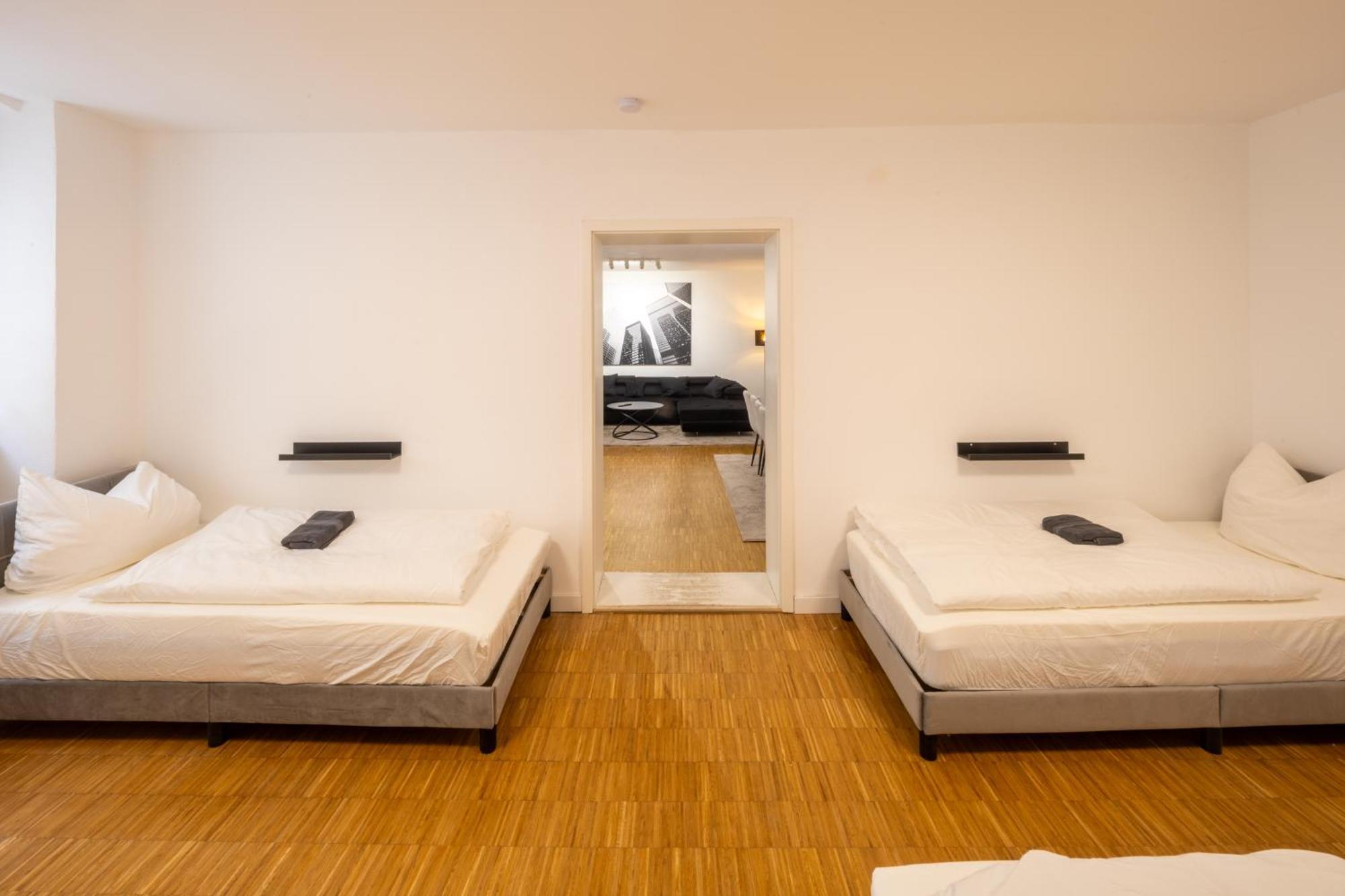 100qm2, Superior Suite, 7 Beds, Rain Shower Apartment