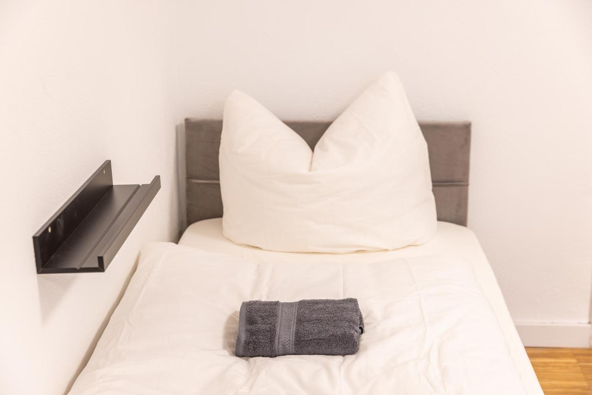 100qm2, Superior Suite, 7 Beds, Rain Shower Apartment *