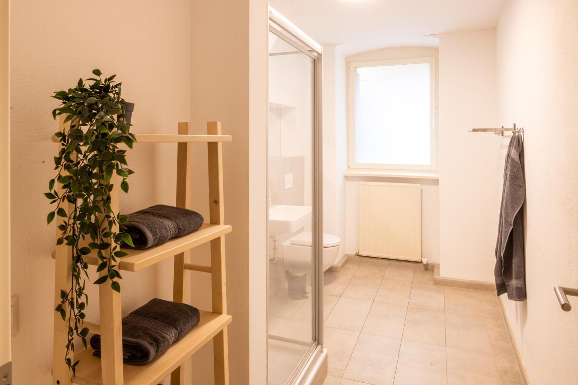 100qm2, Superior Suite, 7 Beds, Rain Shower * Berlin