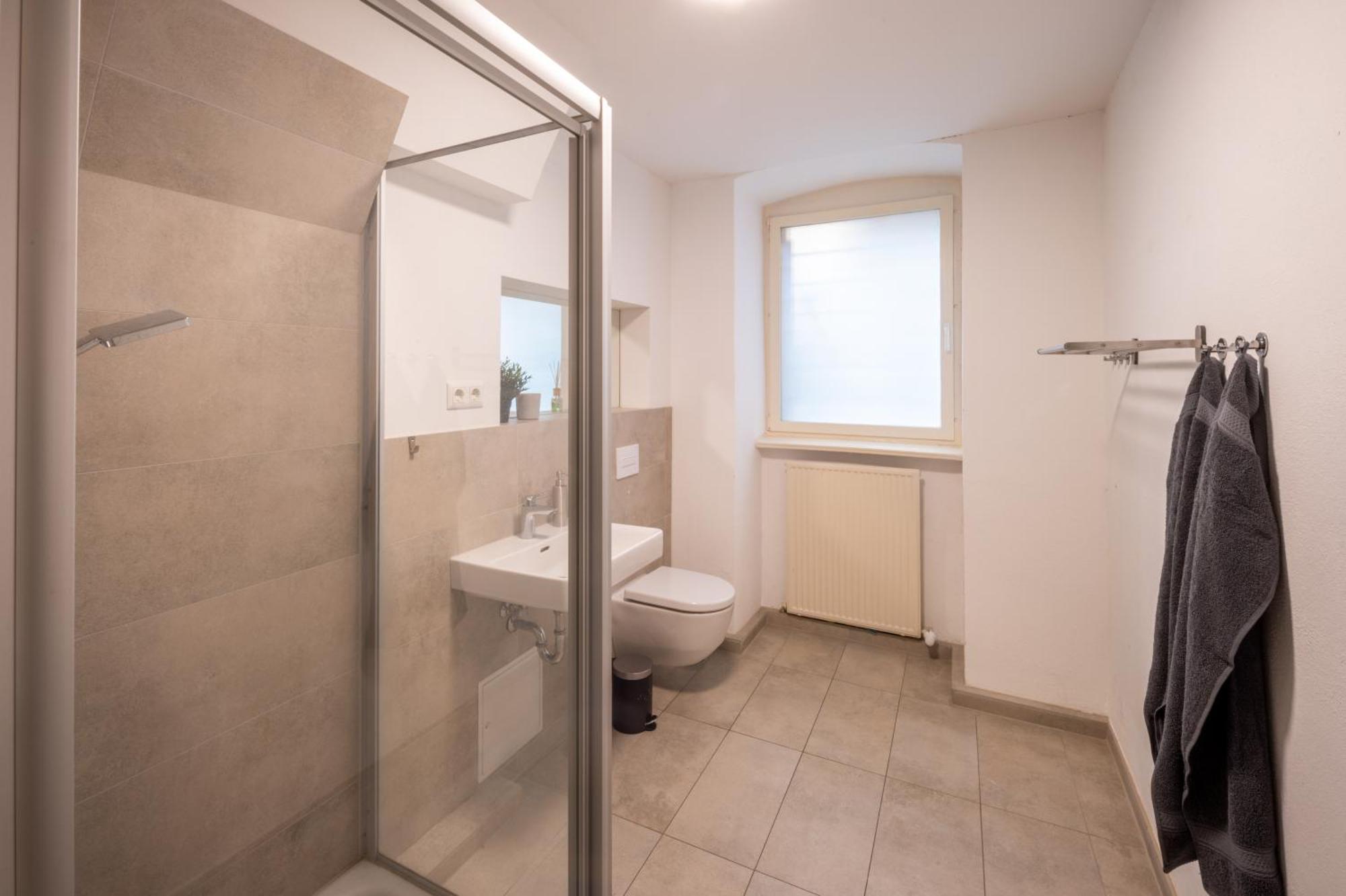 Apartment 100qm2, Superior Suite, 7 Beds, Rain Shower *