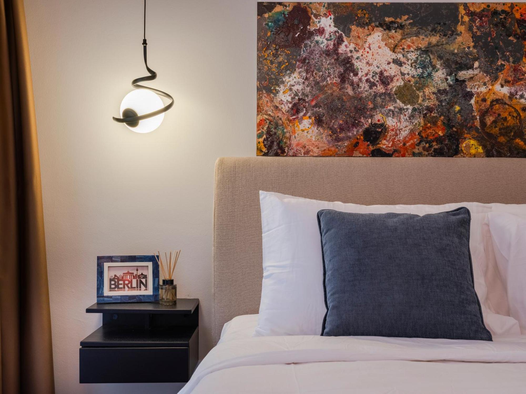 Alexa Chic Design Up To 5 Persons - Parking - Superfast Wifi *