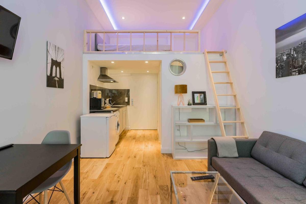 Beautiful Loft Unique in Center of Berlin Charlottenburg Apartment *