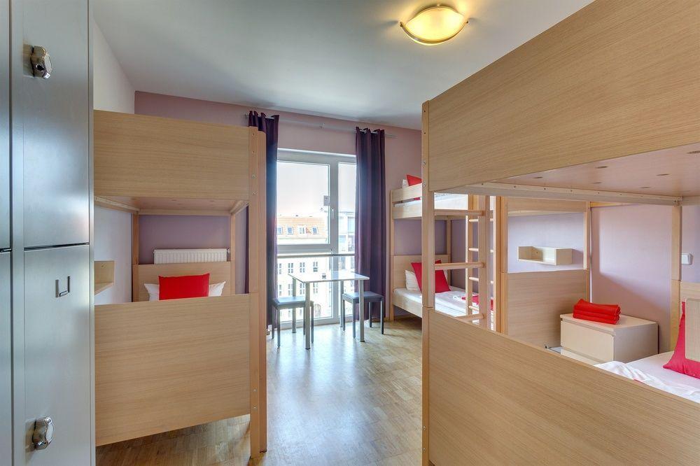 Meininger Alexanderplatz Hotell