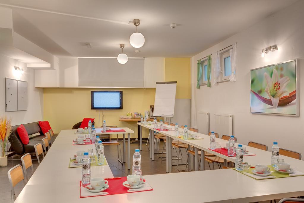 Hotell Meininger Alexanderplatz 3*
