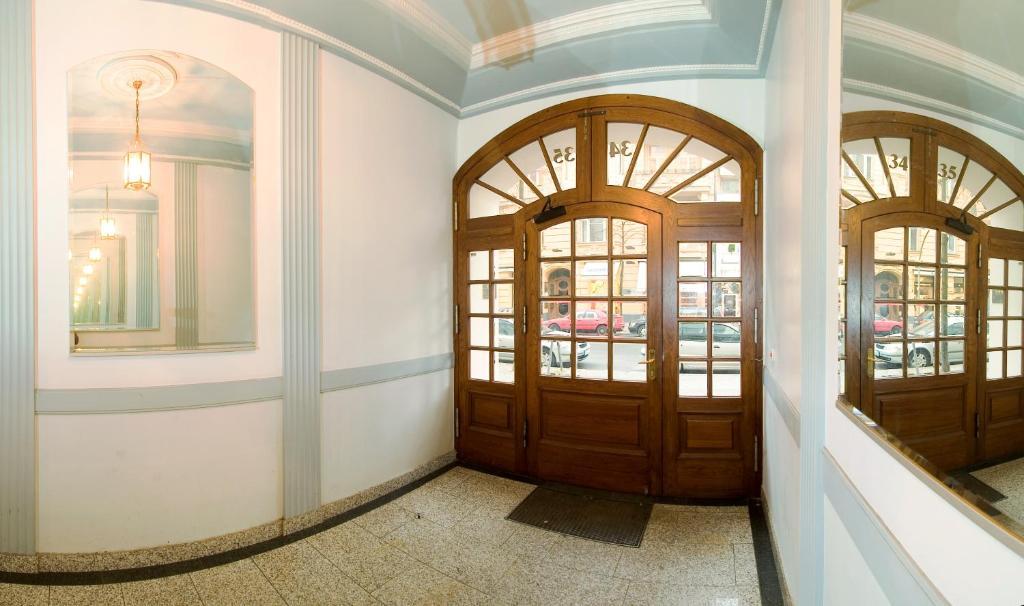 Kurfürst Am Kurfürstendamm Hotel