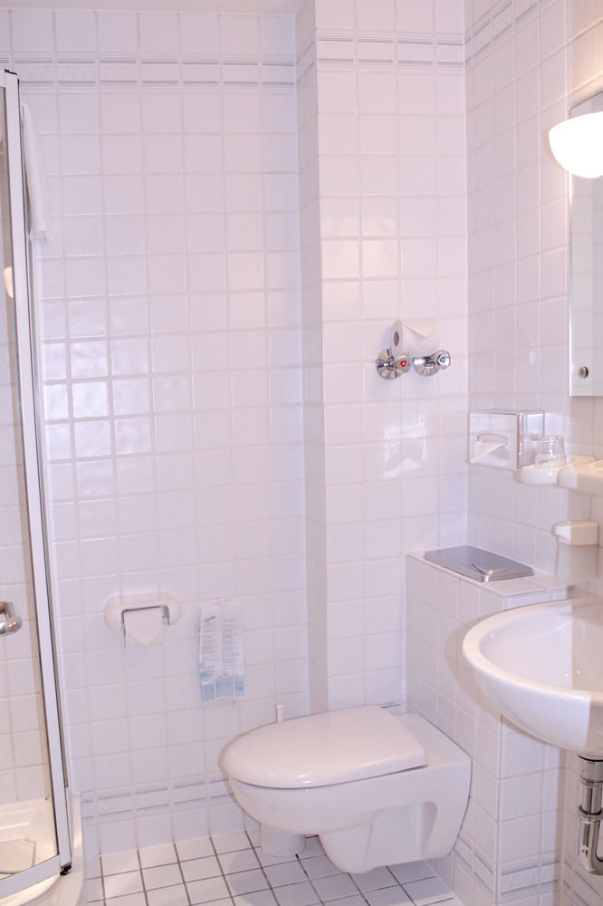 Jugendgästehaus St.-michaels-heim Hostel *