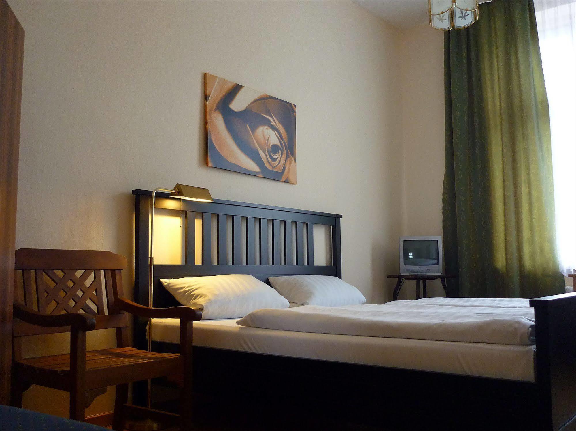 Hotel-pension Charlottenburg Pensionat Berlin