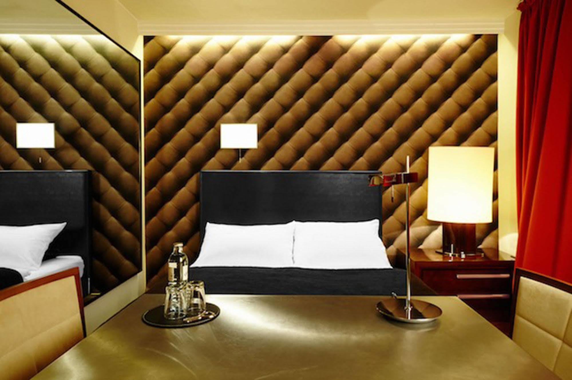 Adele Hotel