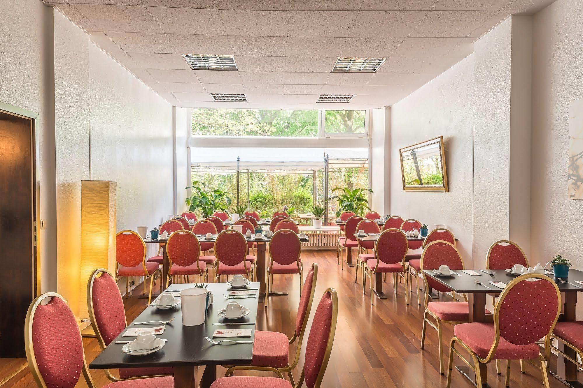 Alecsa Am Olympiastadion Hotell Berlin