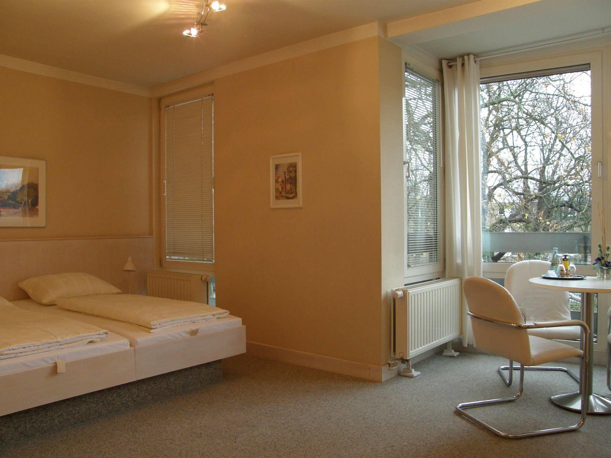 Jugendgästehaus St.-michaels-heim Hostel *