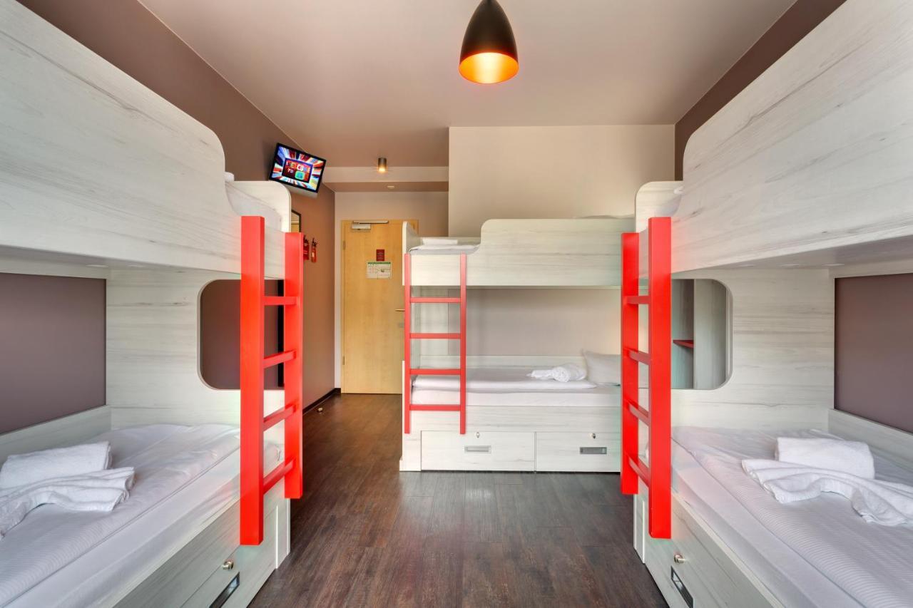 Meininger Alexanderplatz Hotell 3*