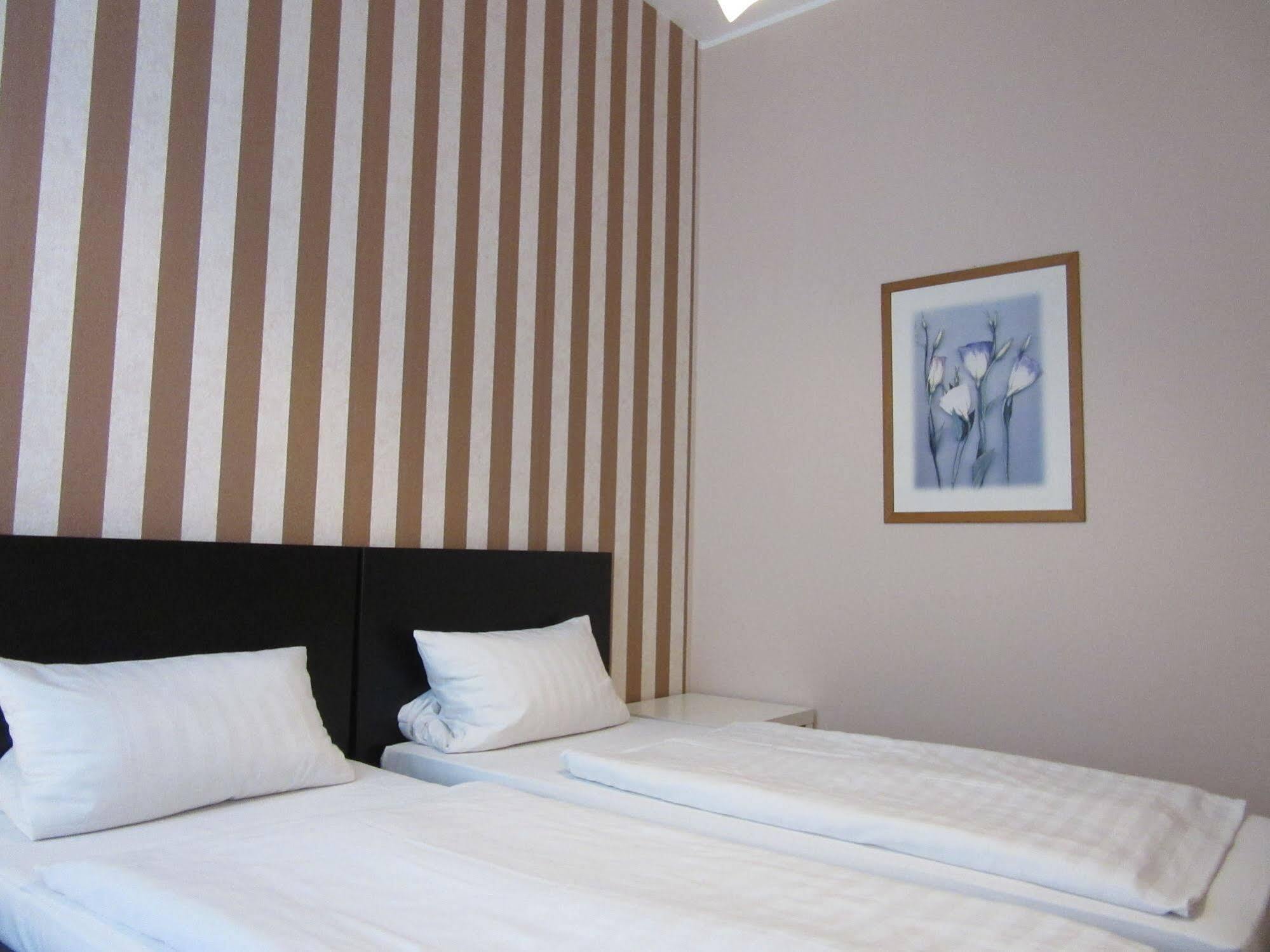 Hotel-pension Charlottenburg Pensionat *