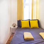 Modern 4 Bedroom Apartment in Berlin - Charlottenburg