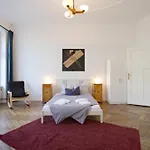 Elegante Altbauwohnung (CB1)