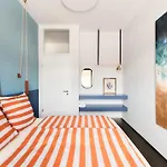 Poets Place Design Apartment In Kreuzberg - Space For 8 Persons