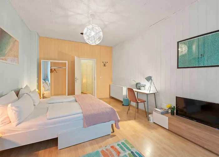 Holiday 33 Apartment H S-Bahn Schoenhauser Allee