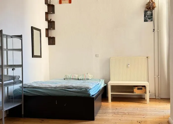 Simple Room Berlin Mitte Artist And Lgbtq Friendly
