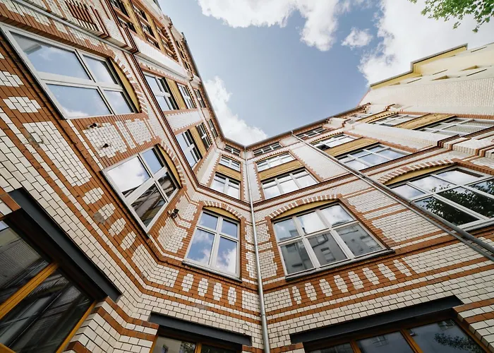 Homely Berlin - Historic Building, 3 Bedrooms, Mauerpark, Family & Business