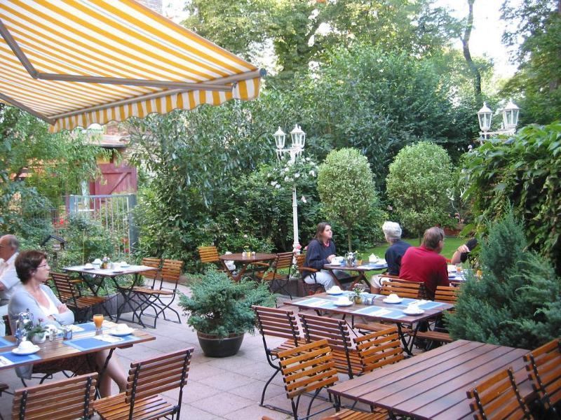 Birgit Mitte Hotell 3*