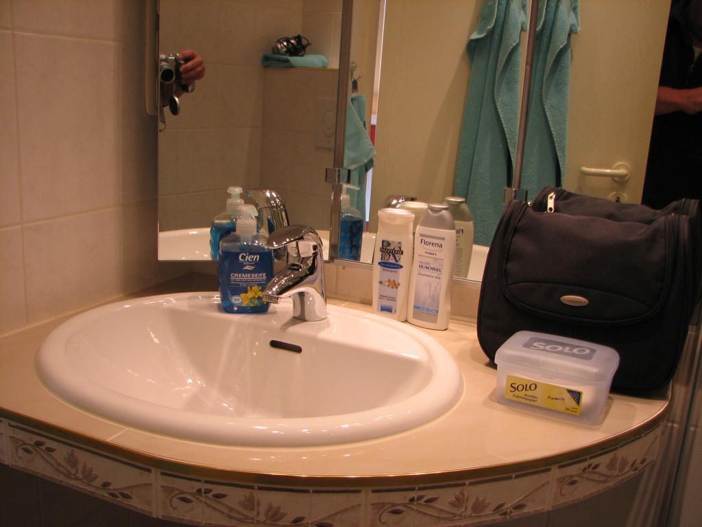 Hotell Hotel-pension Lydia Berlin