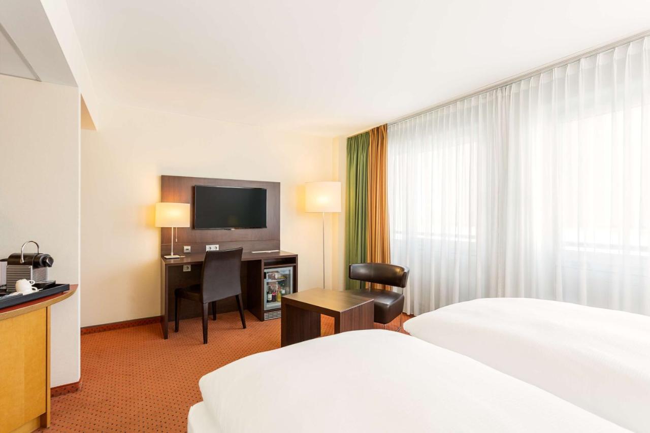 Nh Ost Hotel