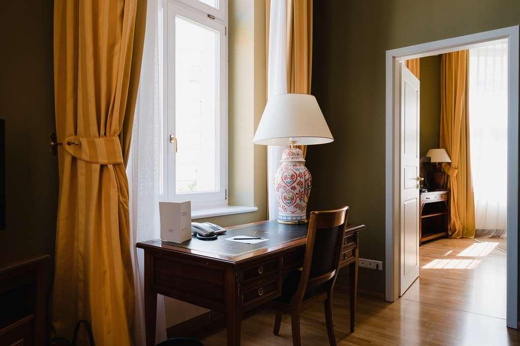 Louisa's Place Hotell 5*
