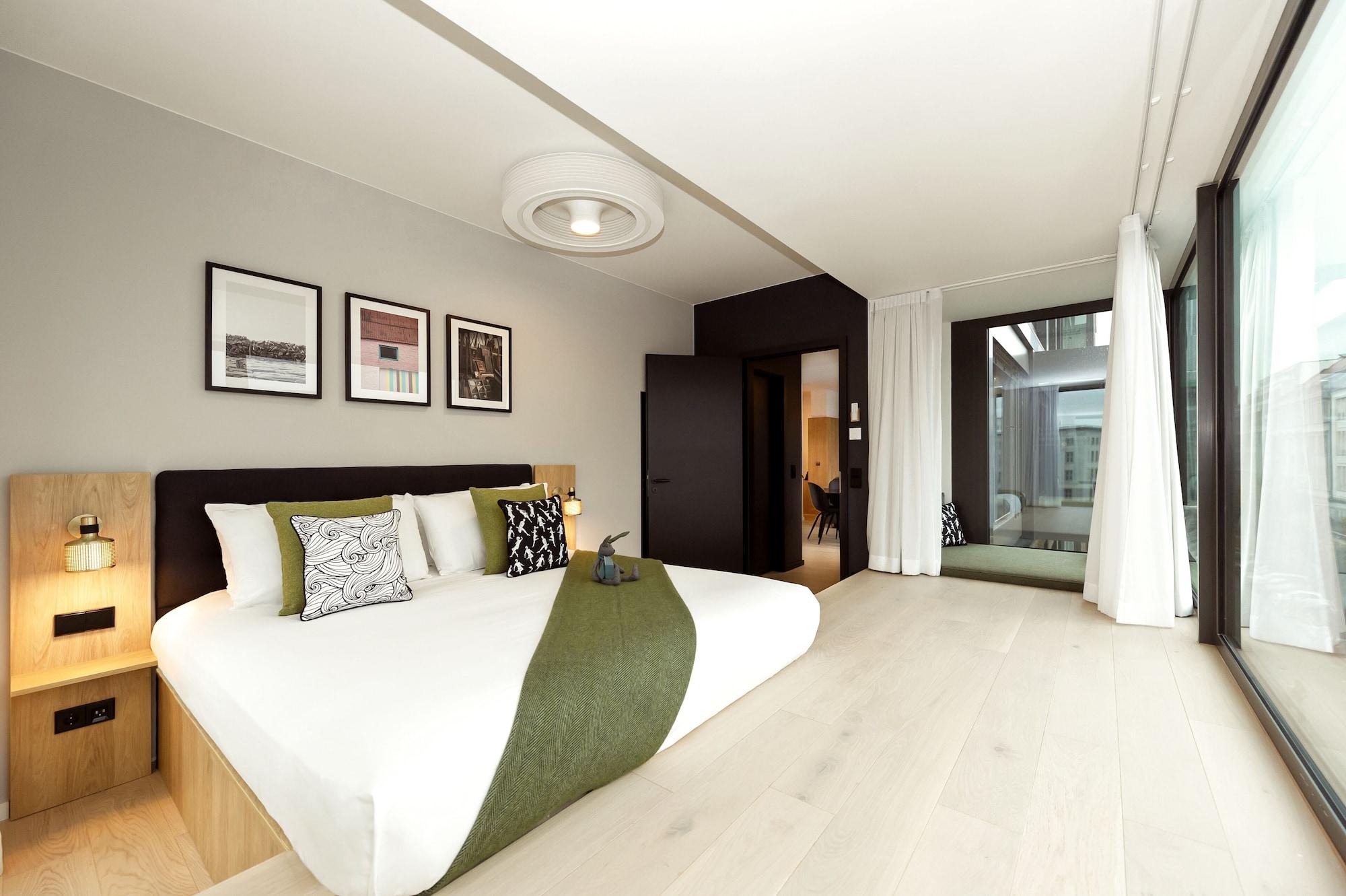 Wilde Berlin, Checkpoint Charlie Lejlighedshotel 4*