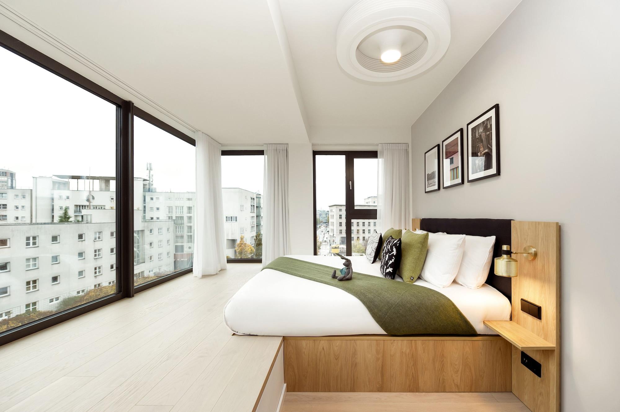 Wilde Berlin, Checkpoint Charlie 4*