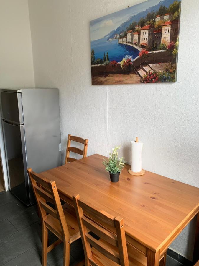 Lebt-wohnung Fur Bis Zu 12 Personen Appartement Berlin