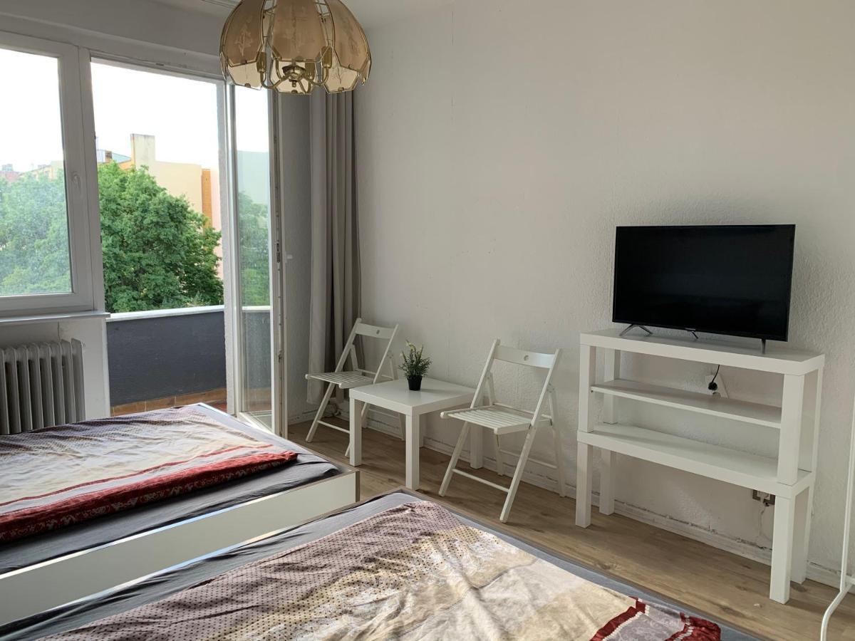 Lebt-wohnung Fur Bis Zu 12 Personen Appartement *