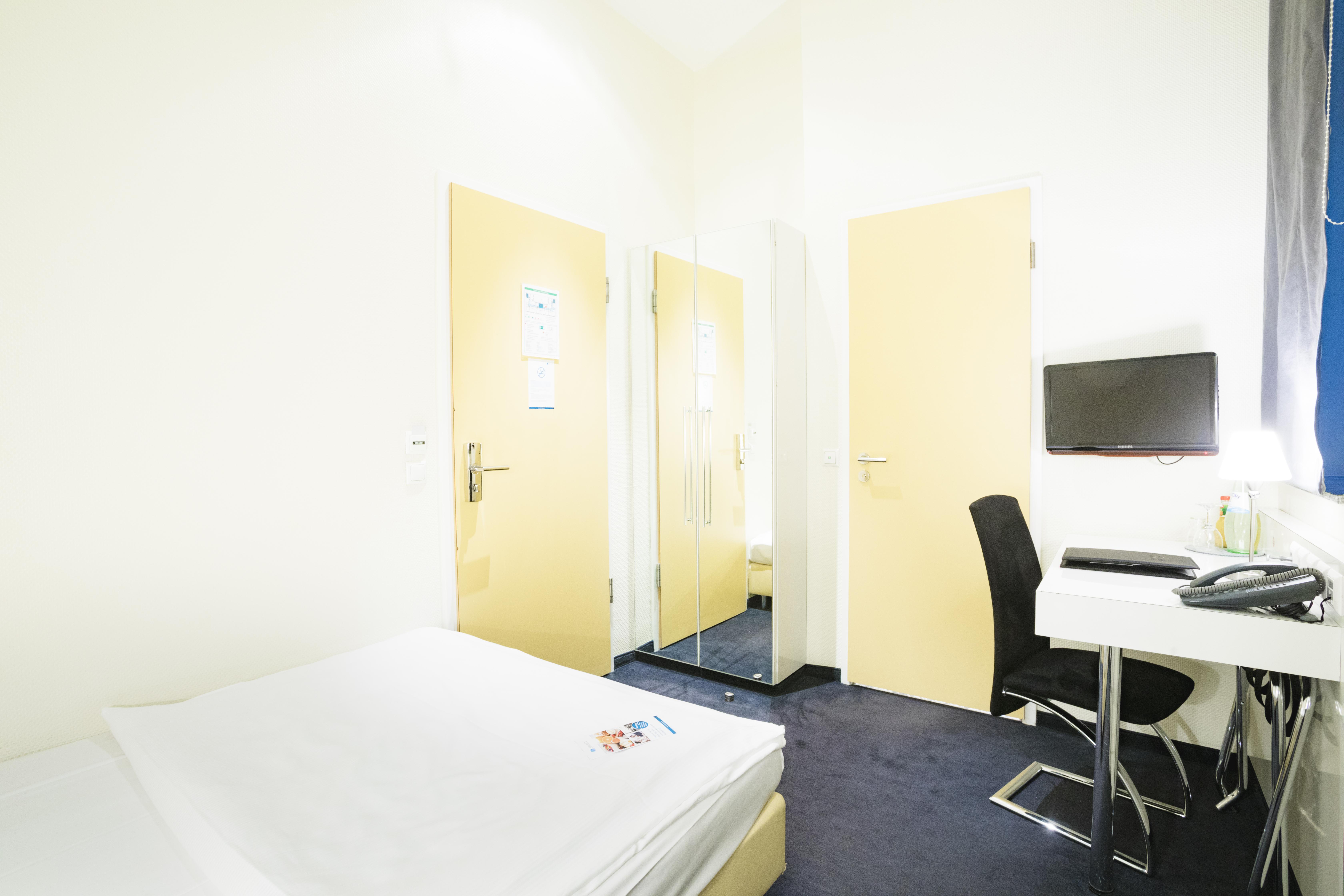 Garner - Checkpoint Charlie By Ihg Hotell 4*